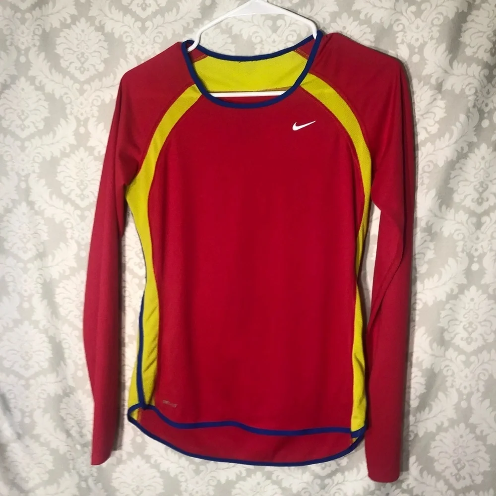 Nike Dri-Fit Long Sleeve Tee S